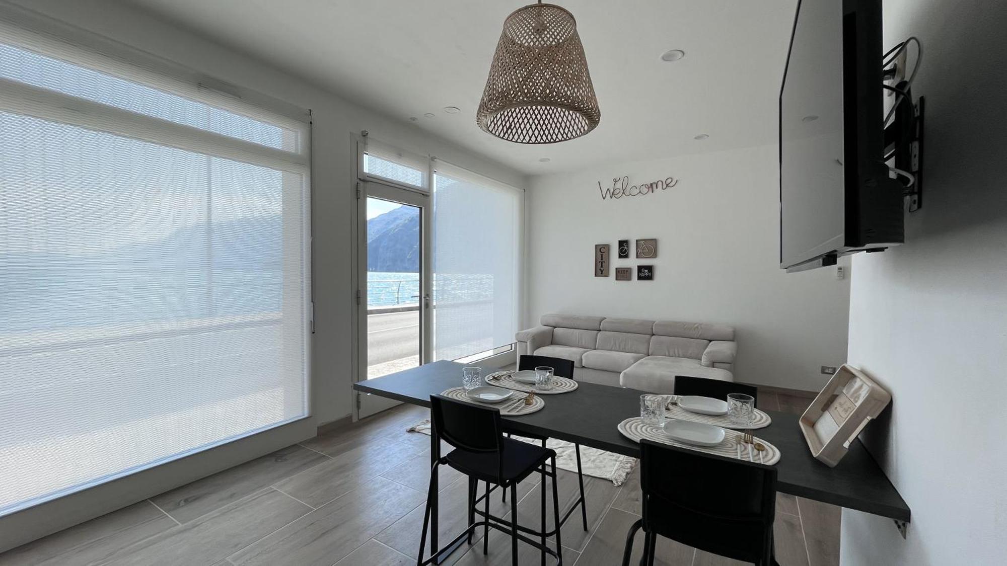 Paradise Lake Views Castro (Lombardy) Exterior foto